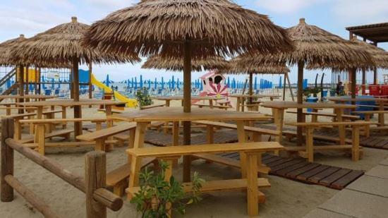蒂勒尼亚Amazing Sea View Flat别墅 外观 照片